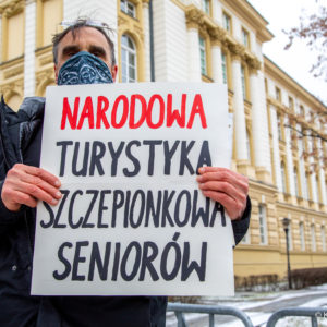 Narodowa turystyka szczepionkowa seniorów