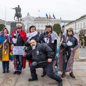 Trzej Królowie, narciarze z wizytą u Dudy, czyli nikt się nie spodziewa Lotnej Brygady Opozycji