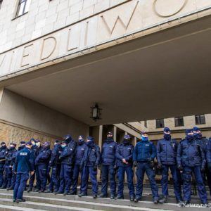 Solidarnościowa manifestacja pod sądem