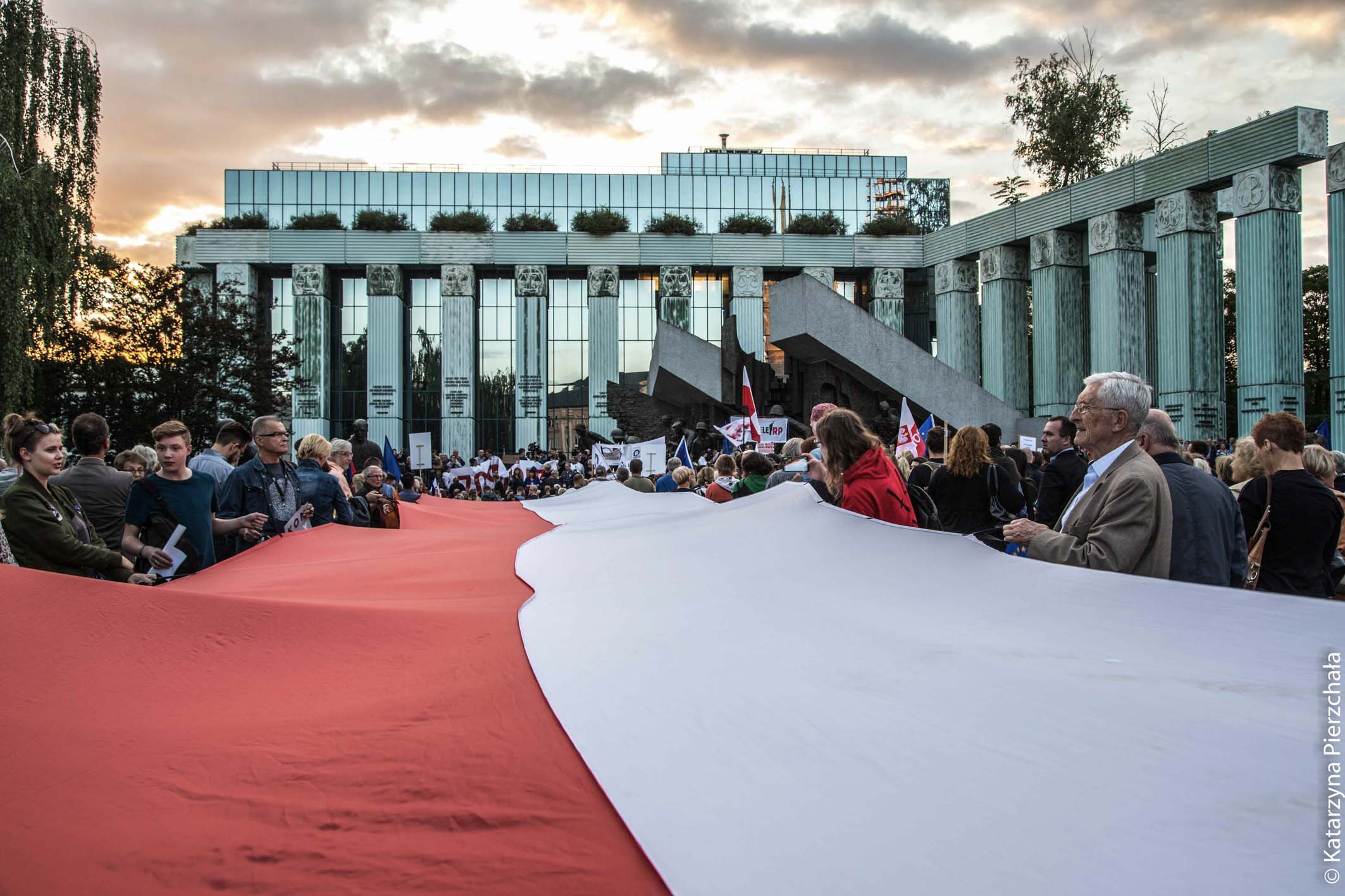 W obronie wolnych sądów