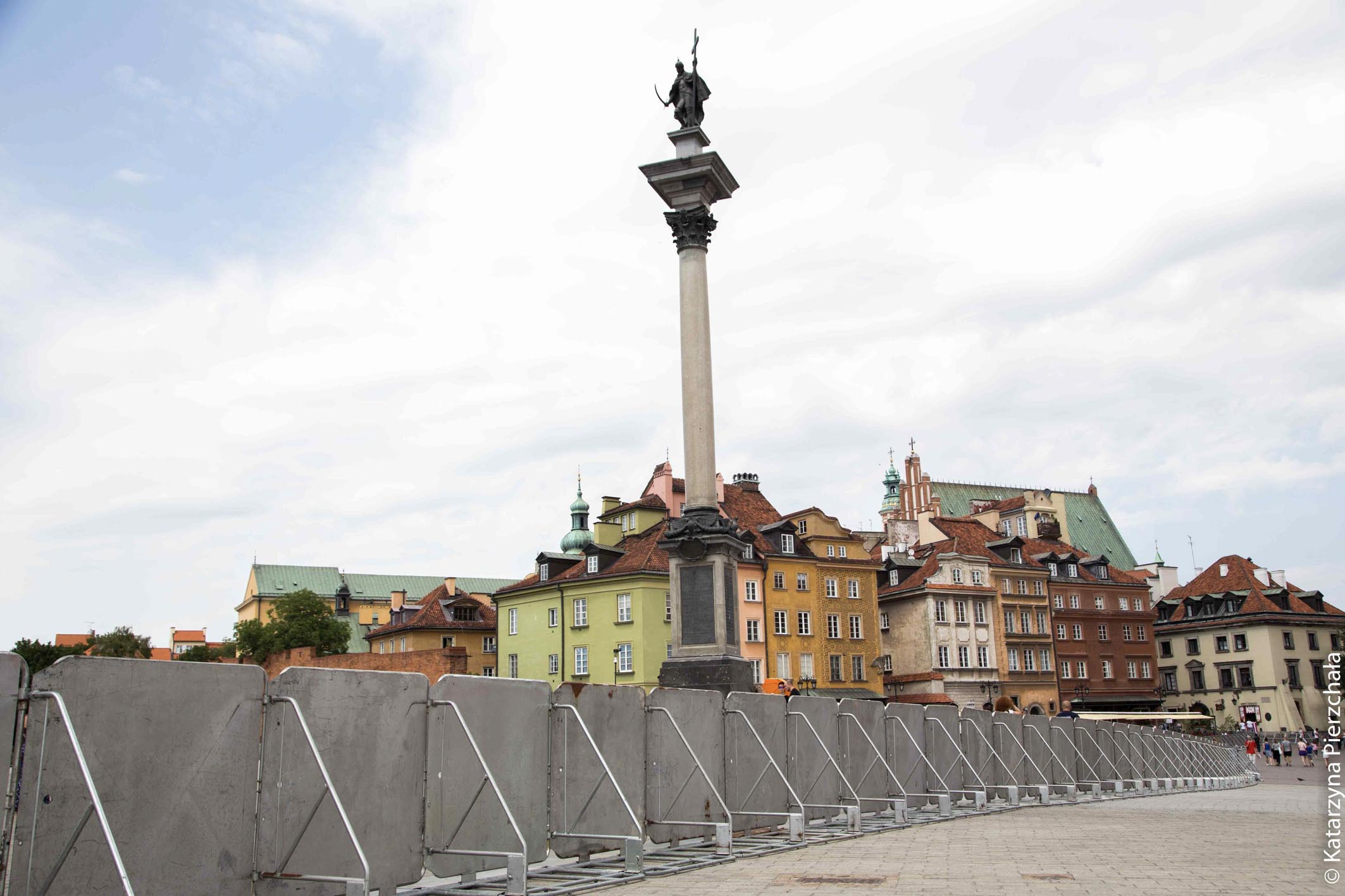 Krakowskie Przedmieście przed miesięcznicą