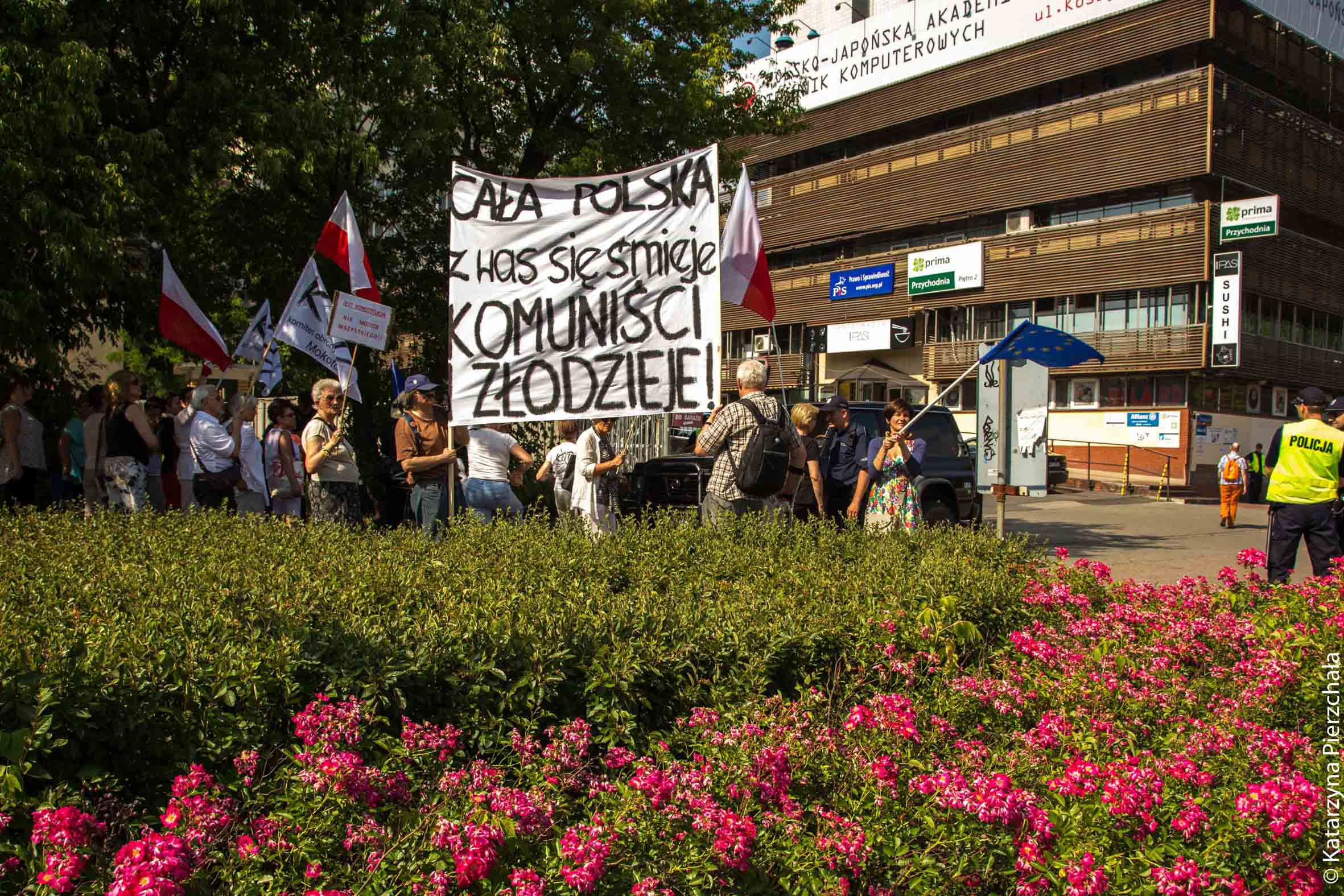 Odbijamy piłkę – happening przed siedziba PiS