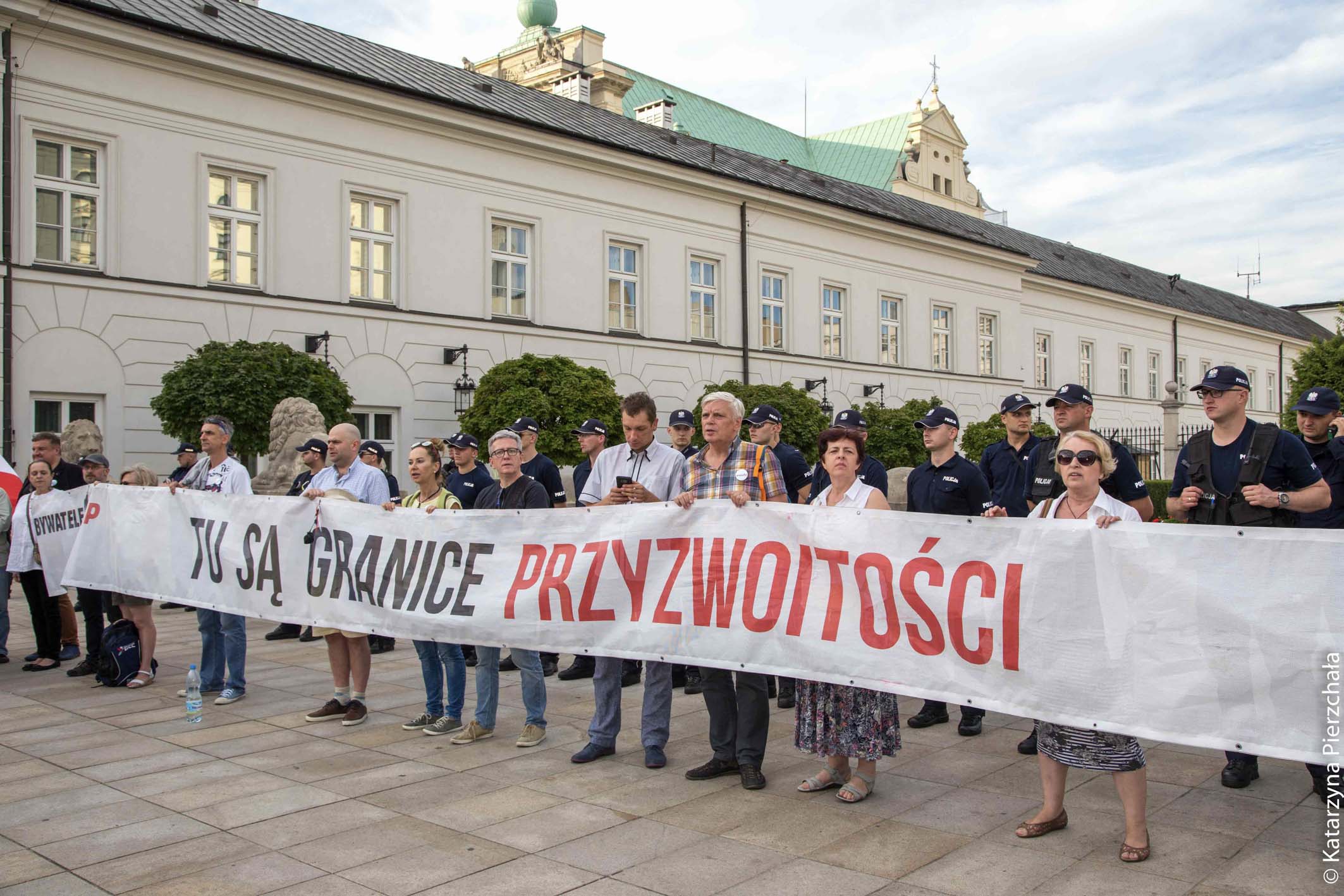 Obywatele RP protestują w obronie wolnych sądów